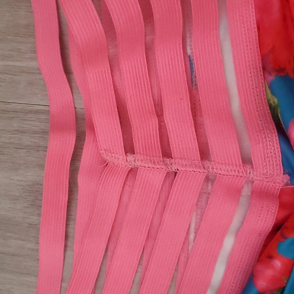 Floral mesh shorts - Picture 4 of 4